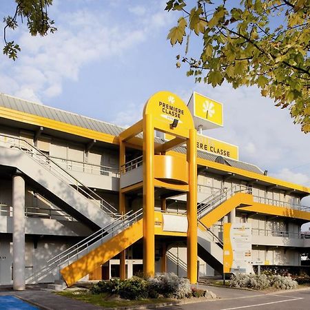 Premiere Classe Lyon Est Aeroport Saint Exupery Exterior foto